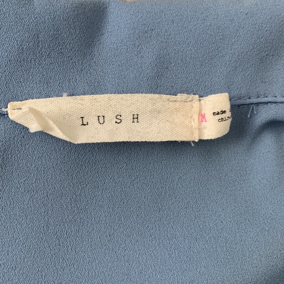 Cute summer “out on the town” tank! - Picture 3 of 4